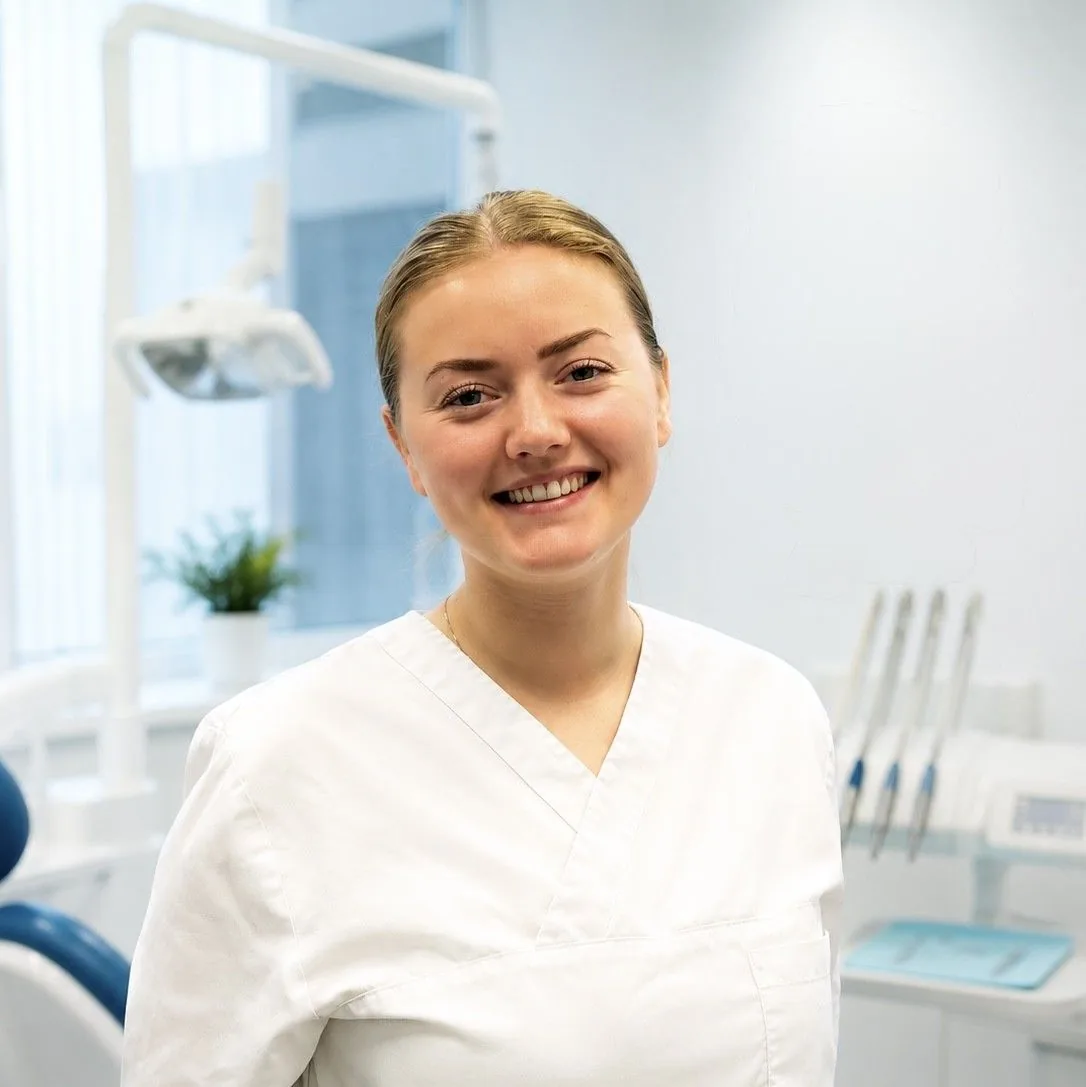 Tannlegeassistent Lene Bolstad